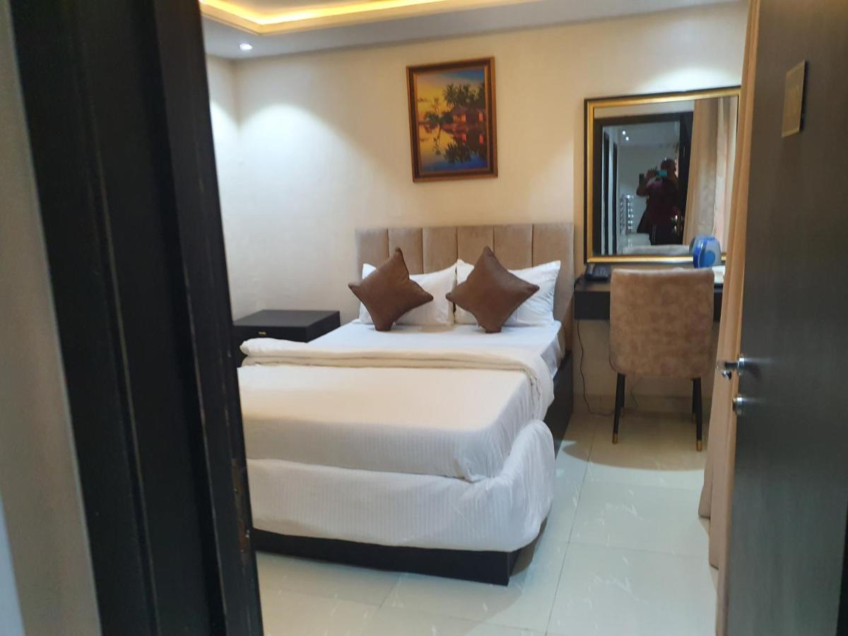 Choice Luxe Lagos Ikeja Exterior photo